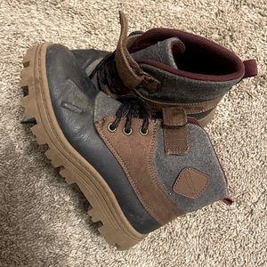 Carters size 1 boys boots. Used, some scuffs.